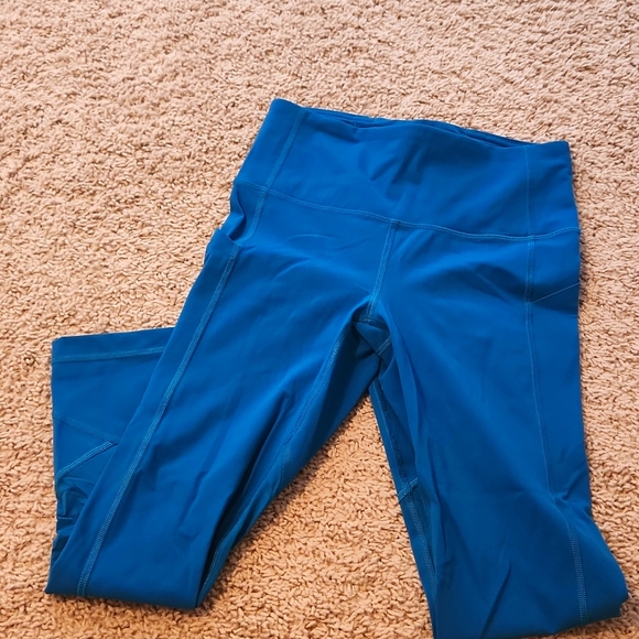 lululemon athletica Pants - Lululemon Teal Cropped Leggings Size 4